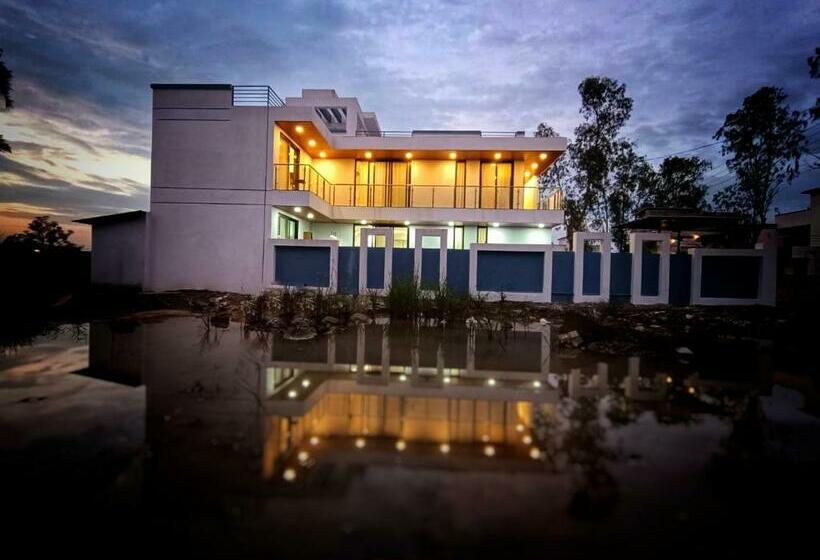 Sherlock Homes 221b Lonavala 4bhk