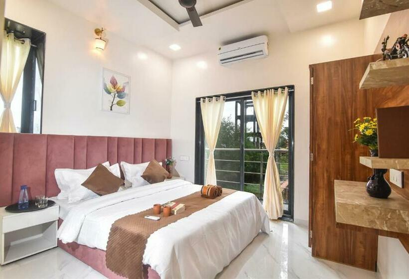 Sherlock Homes 221b Lonavala 4bhk