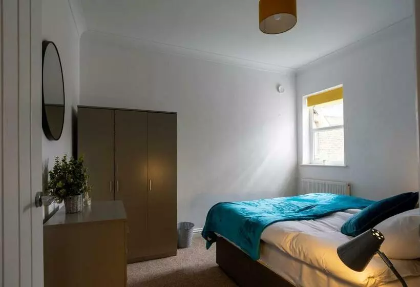 The Best Flat On The Street   Three Minutes Walk From The Beach
