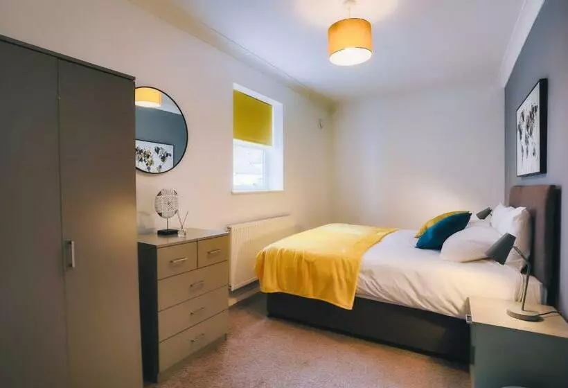 The Best Flat On The Street   Three Minutes Walk From The Beach