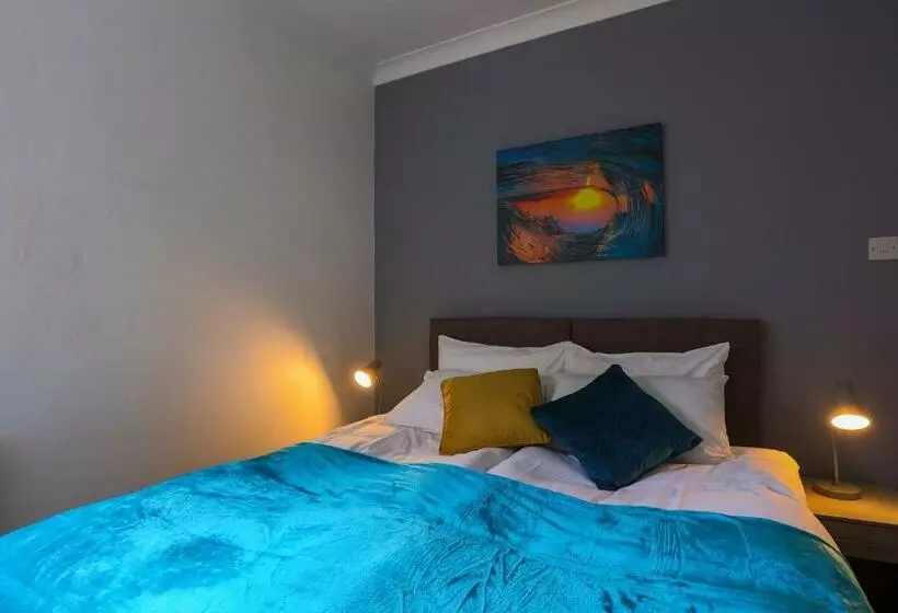 The Best Flat On The Street   Three Minutes Walk From The Beach