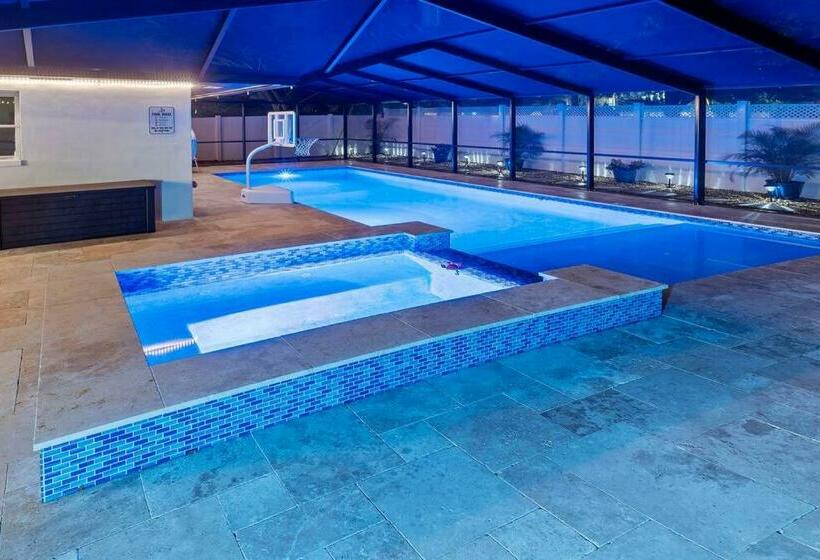 Villa Kailāsa Pool, 6min Drive To The Beach