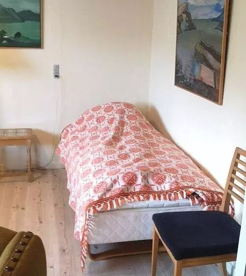 Apartment In Selatrað   Free Parking