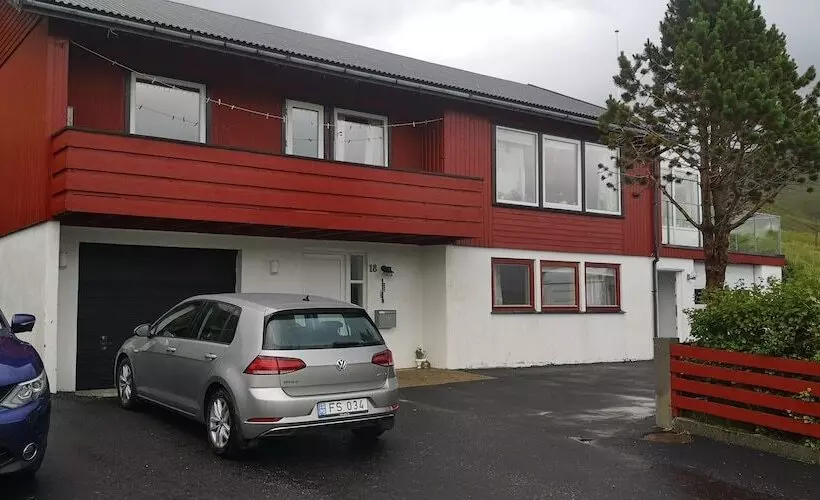 Apartment In Selatrað   Free Parking