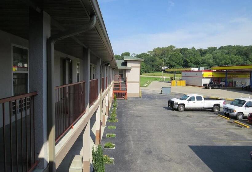 汽车旅馆  First Western Inn