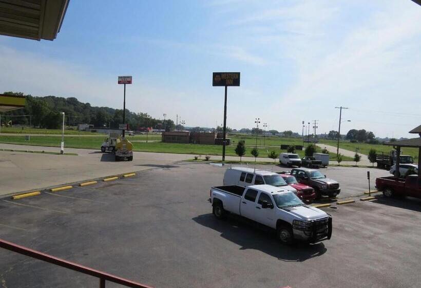 汽车旅馆  First Western Inn