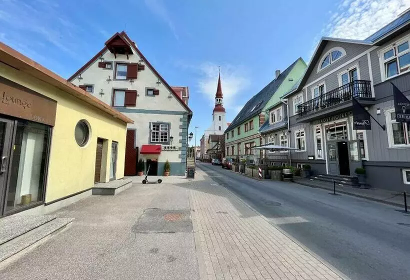 Old Town Apartment