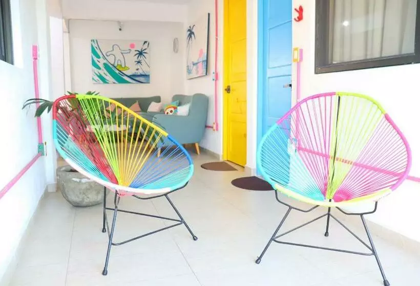 Majatalo Casa Mandarine , Amazing Private Rooms W Balcony, Rooftop, Hammocks, Ac, Smartv, 100mbs!