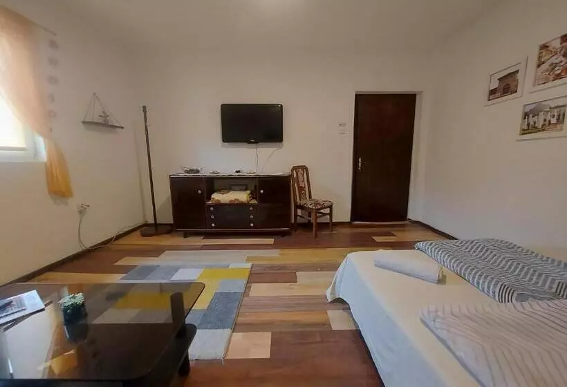 پانسیون Pandora S Place