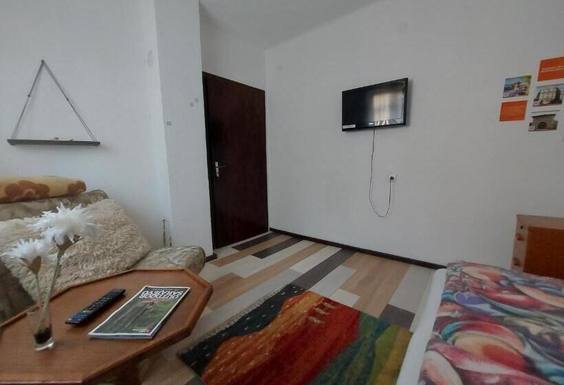 پانسیون Pandora S Place