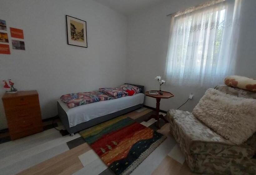 پانسیون Pandora S Place