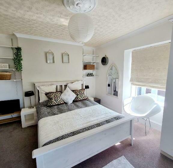 Pension Yr Hen Ficerdy