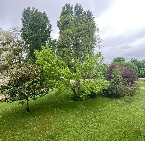 Superbe Appartement Au Calme Avec Parking Gratuit