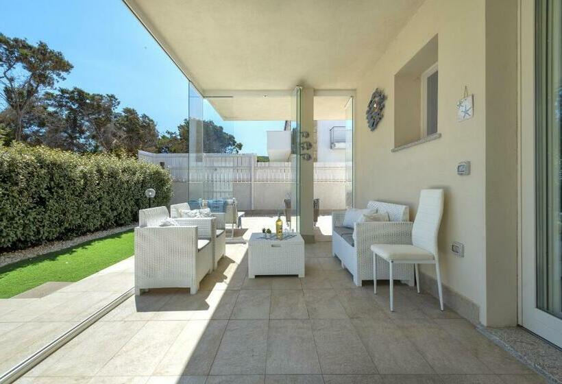 Eland A Due Passi Dal Mare