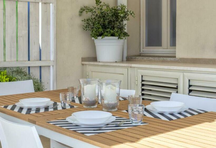 Eland A Due Passi Dal Mare