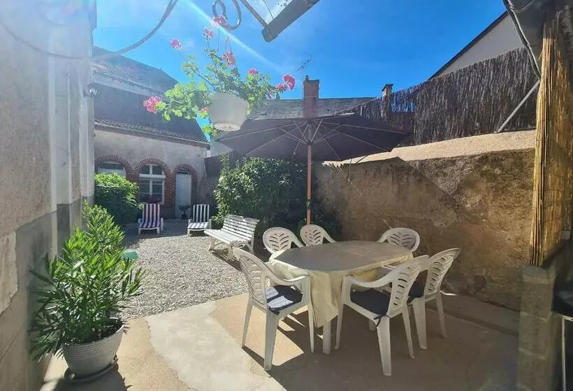 Maison Confortable Près Des Châteaux De La Loire Et Zoo De Beauval Avec Cour Et Parking Privé   Fr 1