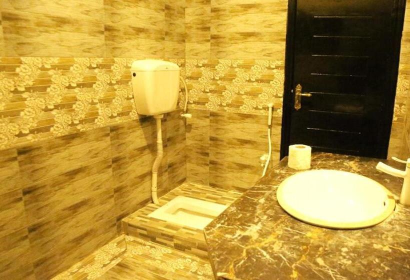 هتل De Smart Multan