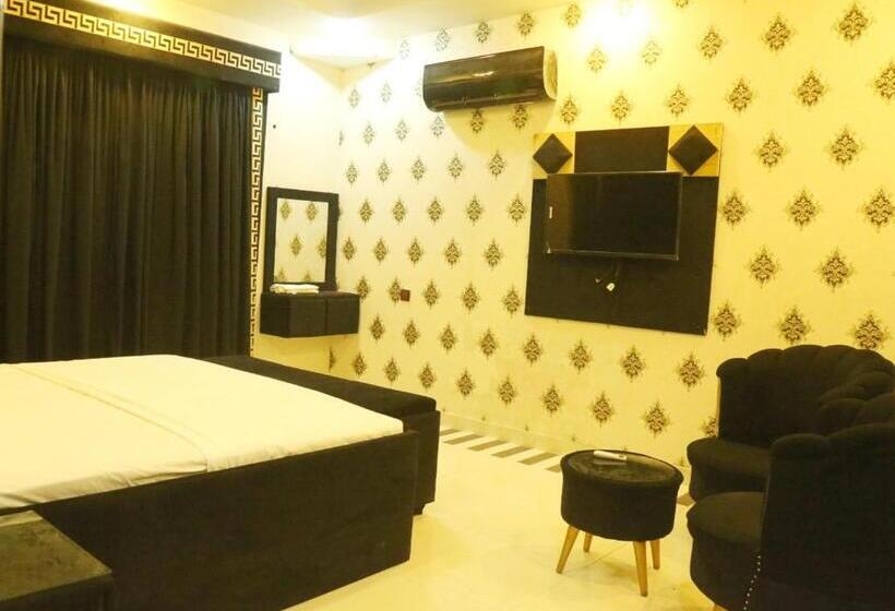 هتل De Smart Multan