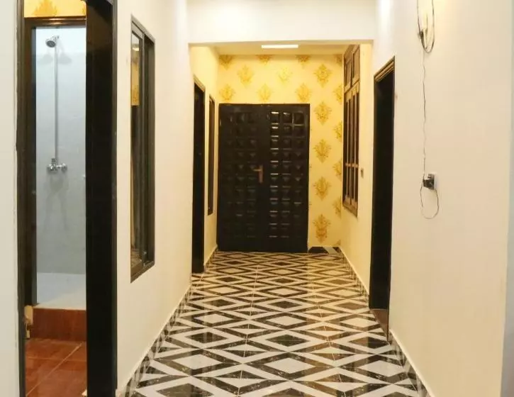 هتل De Smart Multan