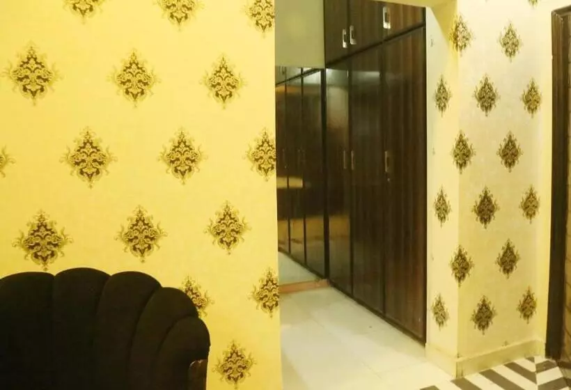 هتل De Smart Multan