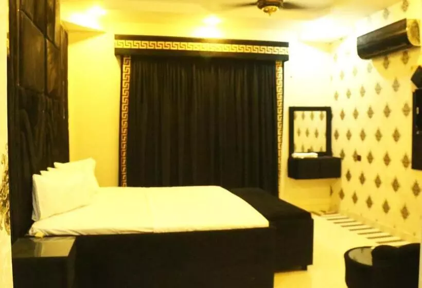 هتل De Smart Multan