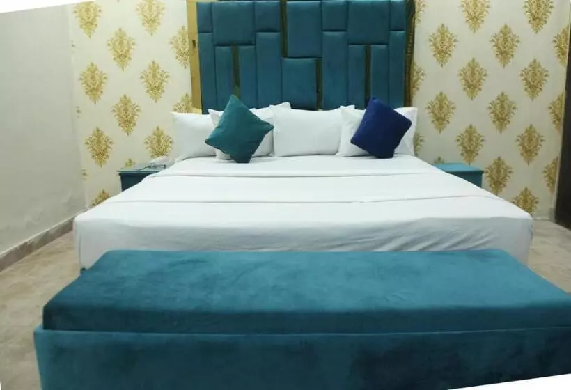 هتل De Smart Multan