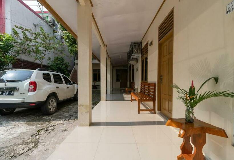 בית מלון כפרי Reddoorz Near Rs Awal Bros Sudirman Pekanbaru