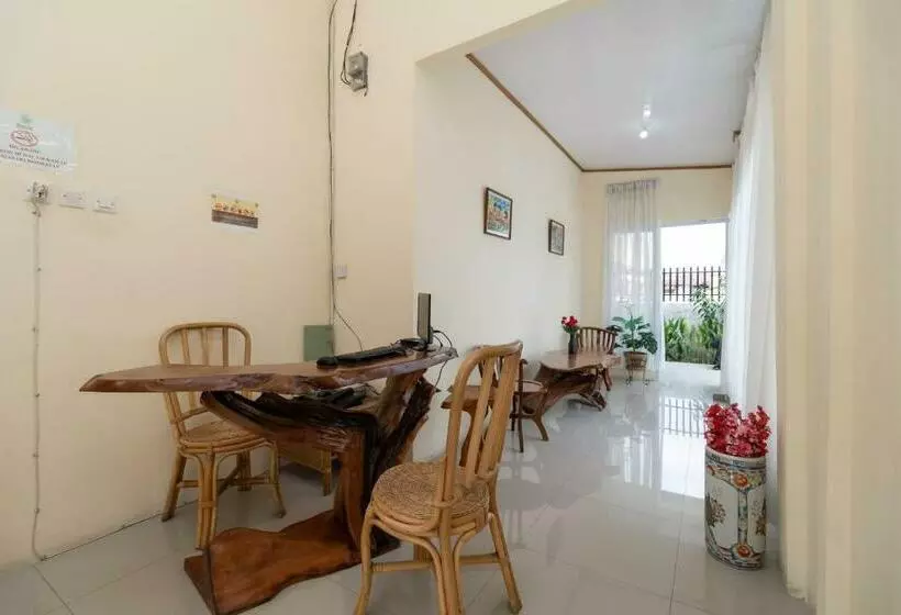 Hotelli Reddoorz Near Rs Awal Bros Sudirman Pekanbaru