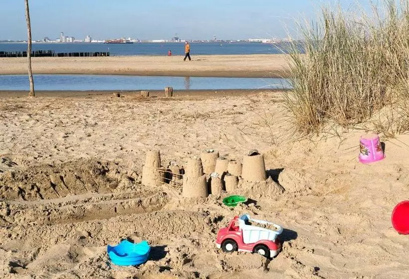 Kustverhuur, Park Schoneveld, Duinroos 102