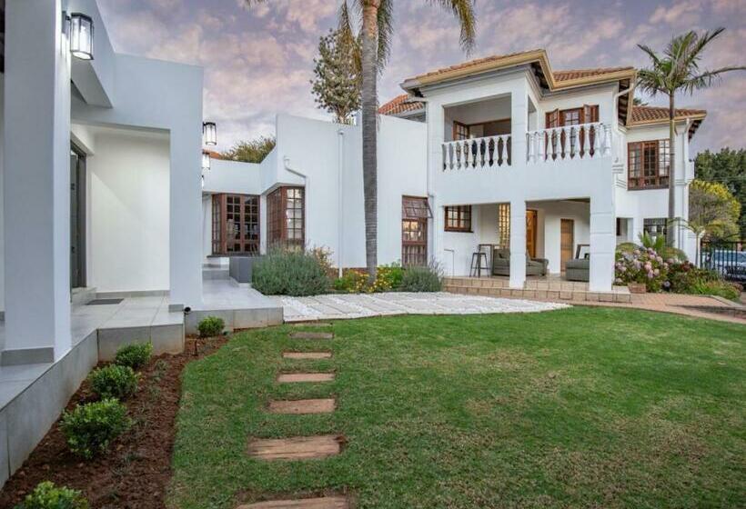 Pension Kelkiewyn Waterkloof Guesthouse