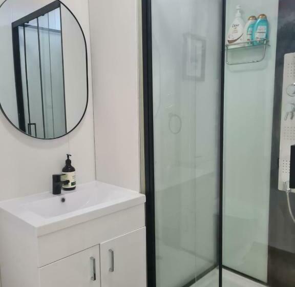 Отель Delightful Container House With Views