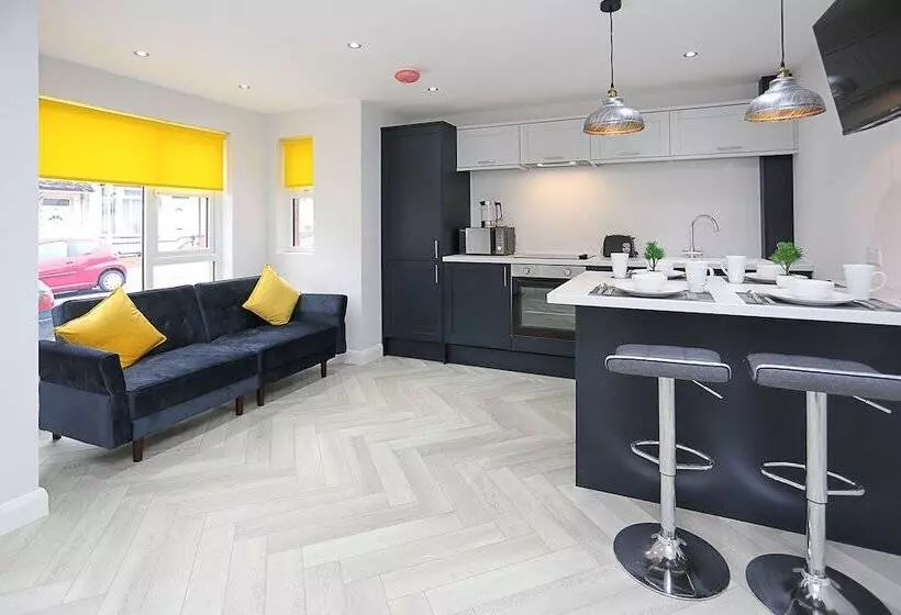 No1 Luxury Service Apartments