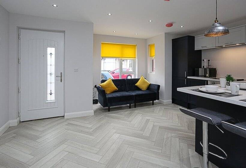 No1 Luxury Service Apartments