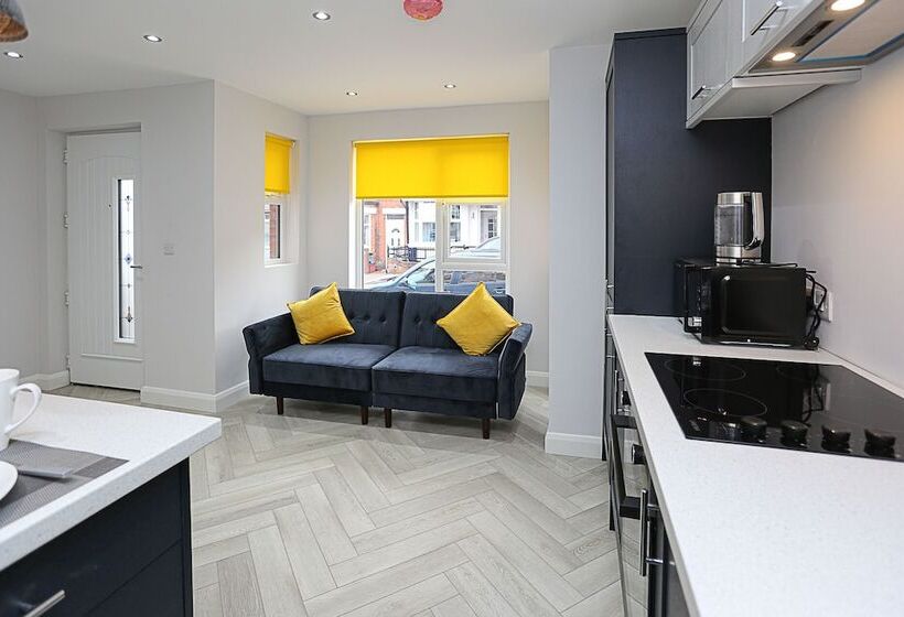 No1 Luxury Service Apartments