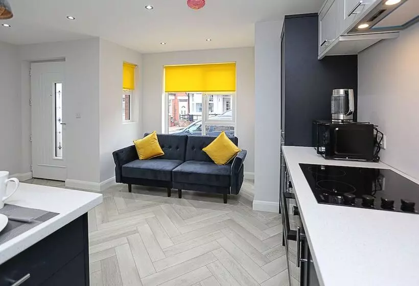No1 Luxury Service Apartments