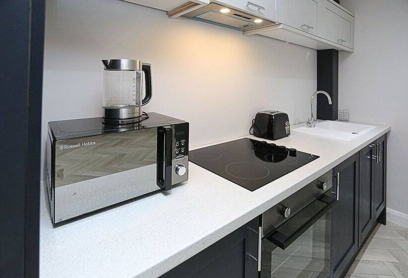 No1 Luxury Service Apartments