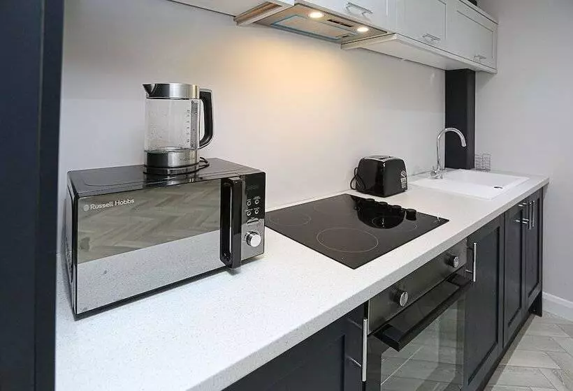 No1 Luxury Service Apartments