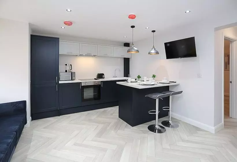 No1 Luxury Service Apartments