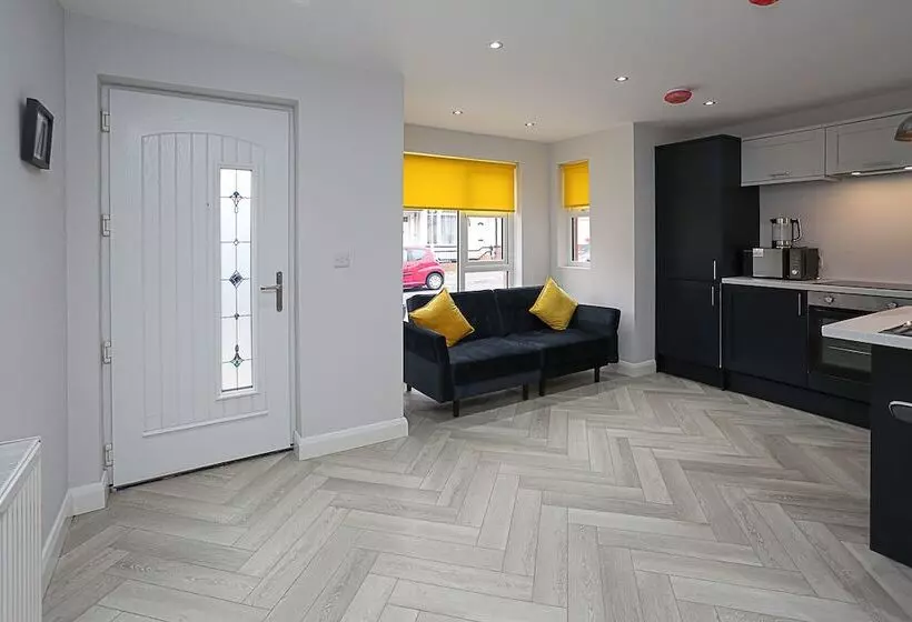 No1 Luxury Service Apartments