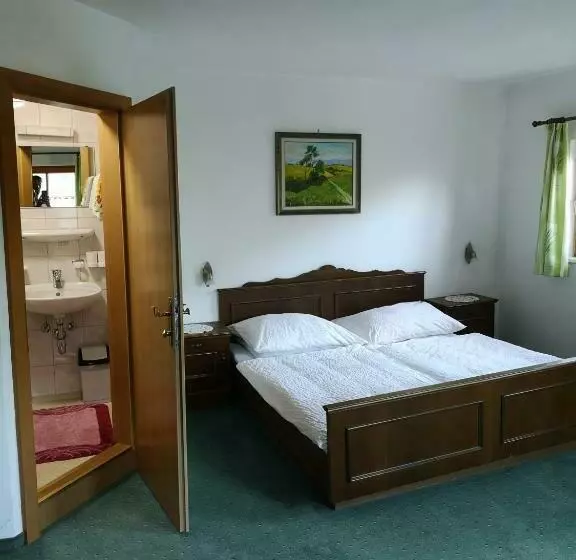 Pension Schlager Taxerhof