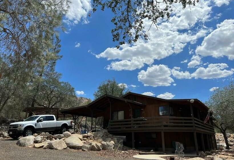Star Gazing 3 Bedroom Cabin