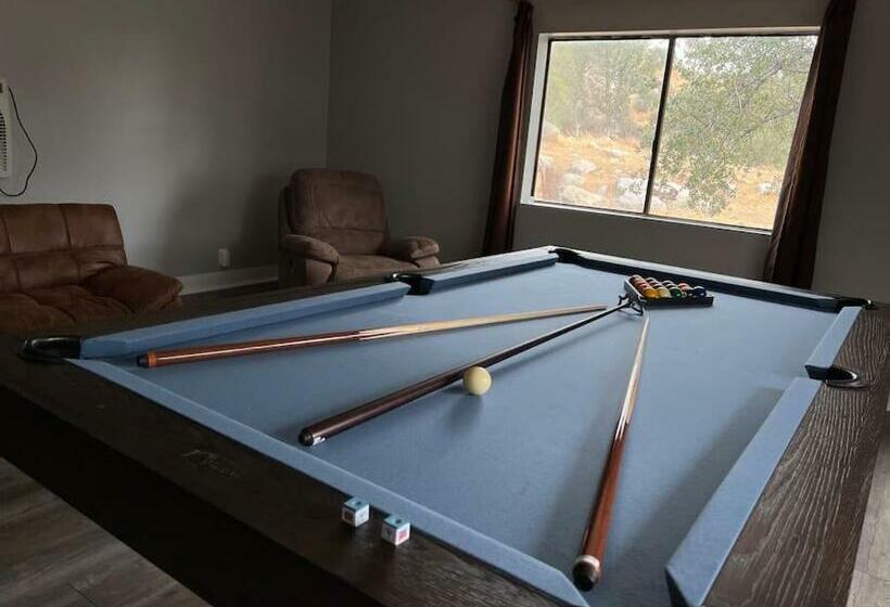 Star Gazing 3 Bedroom Cabin