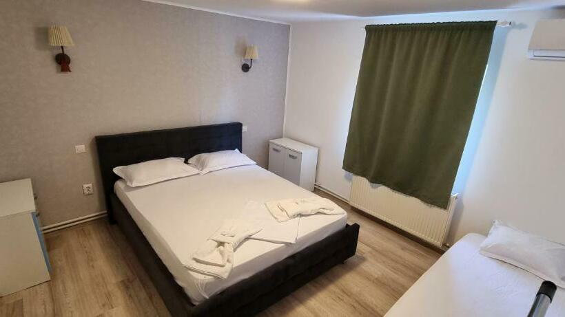 مبيت وإفطار Casa Moreana