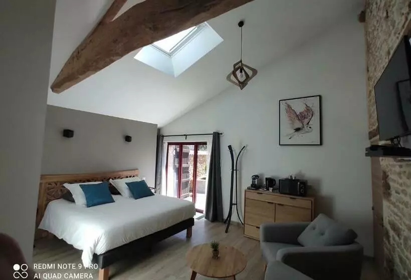 Aamiaismajoitus (B&B) Domaine De L Orfraie