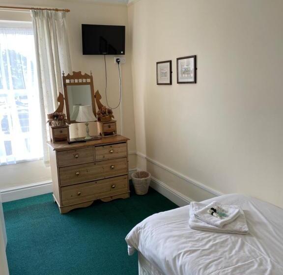 Bed and Breakfast The Penrhos Arms