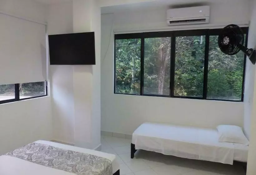 ホテル Campo Godoy