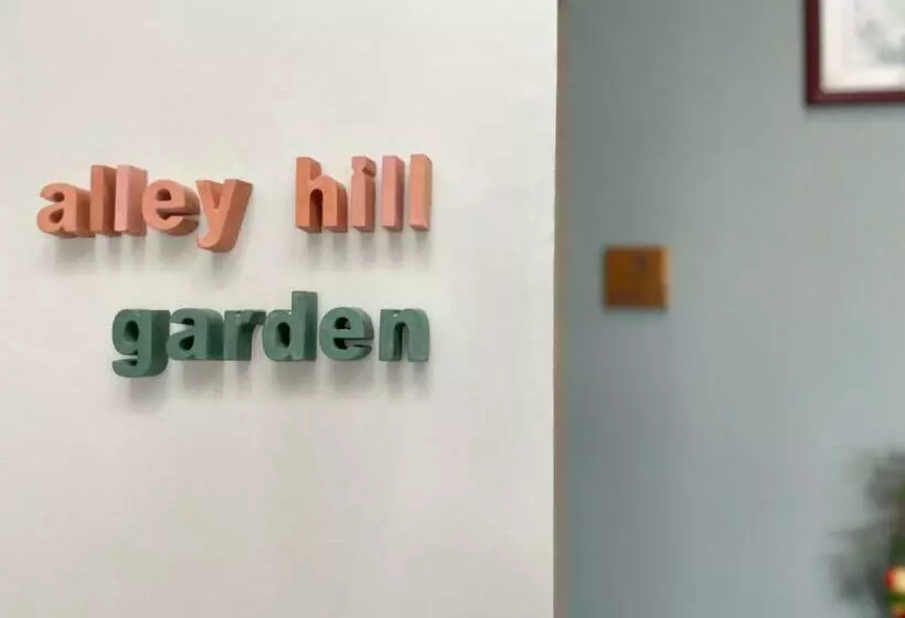 Alleyhill Phuket  Private & Cozy Boutique