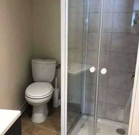 Arles: Studio De La Place