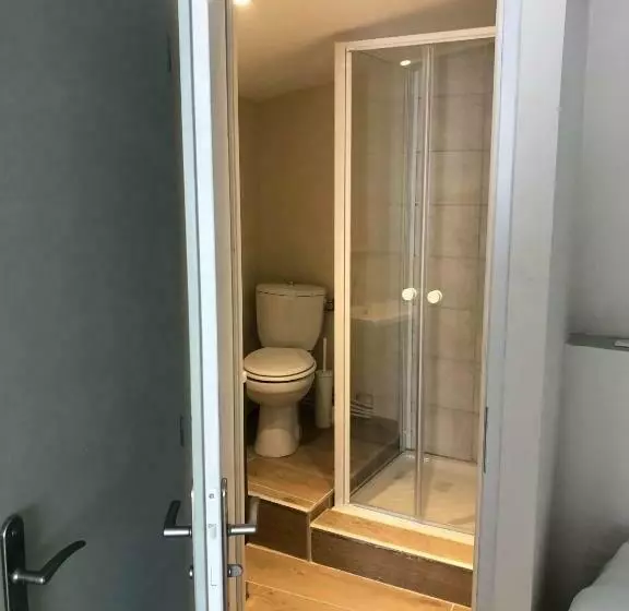 Arles: Studio De La Place