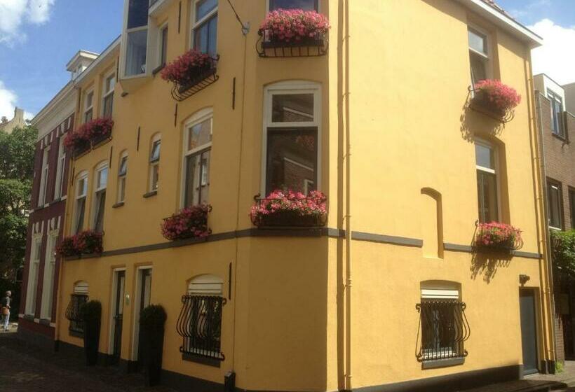 ベッドアンドブレックファースト In De Steenstraat